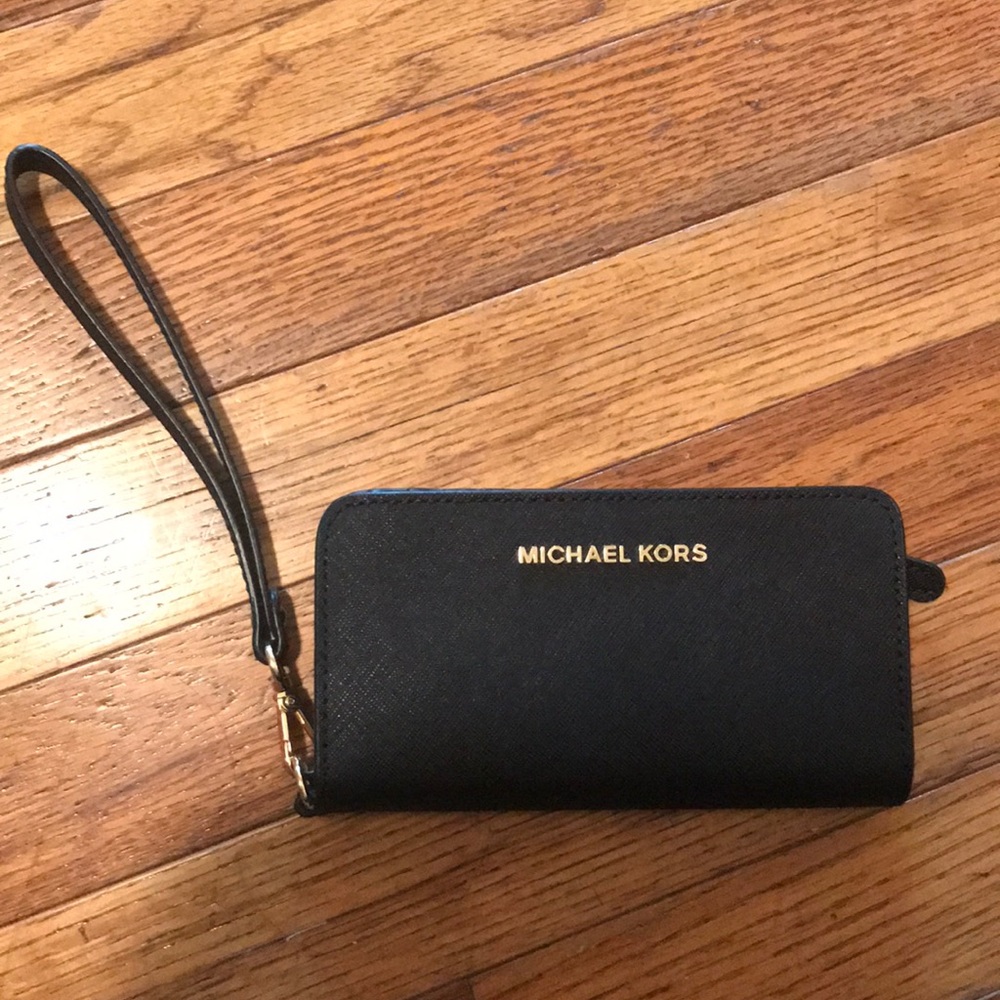 Michael Kors phone wristlet